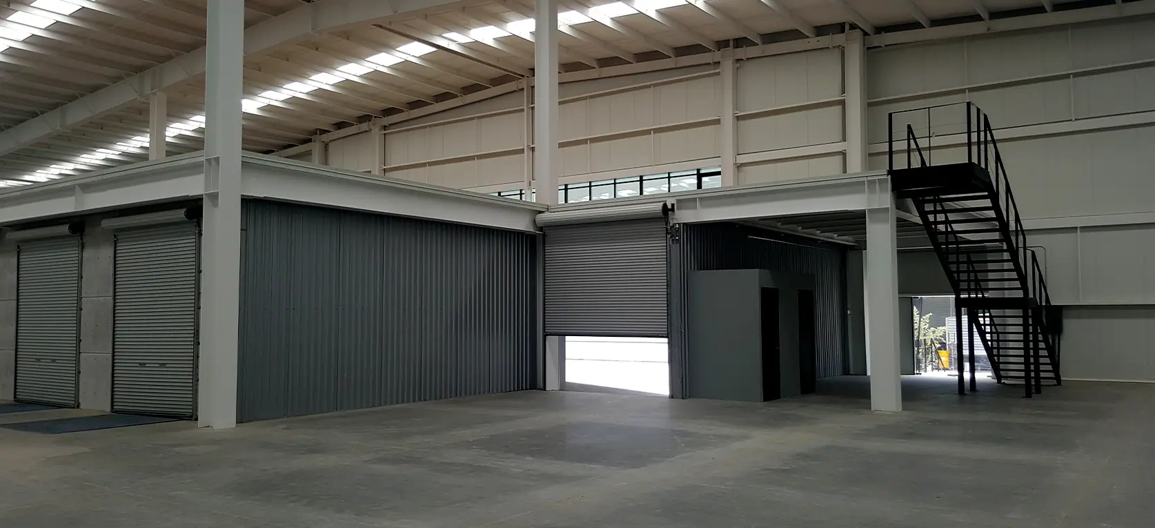 Mezzanine de 185 m² dentro de bodega industrial en Cuautitlán