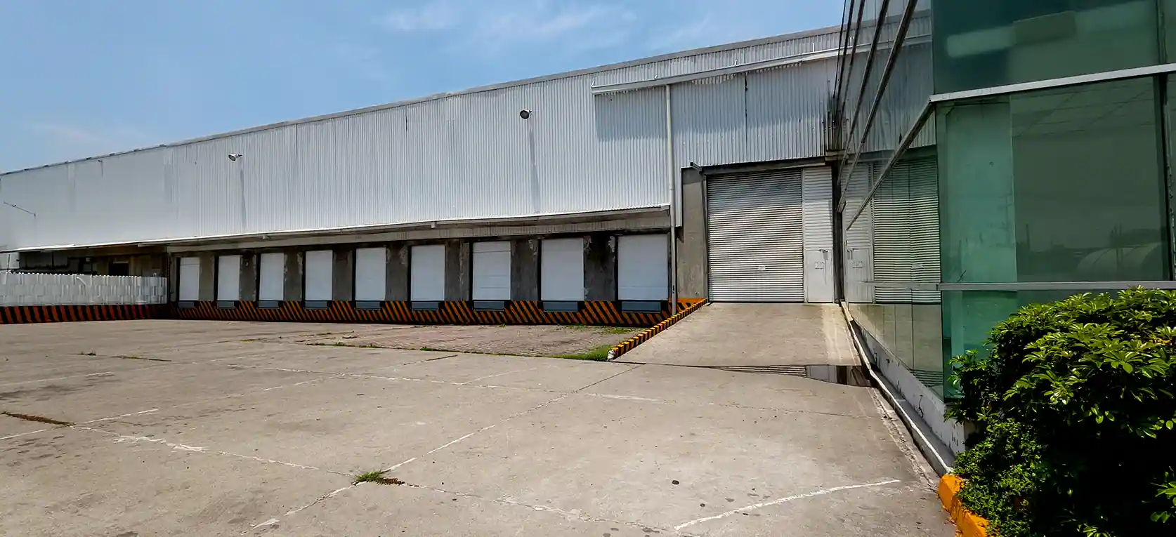 Andenes de carga de bodega en renta con 9 andenes en Iztapalapa