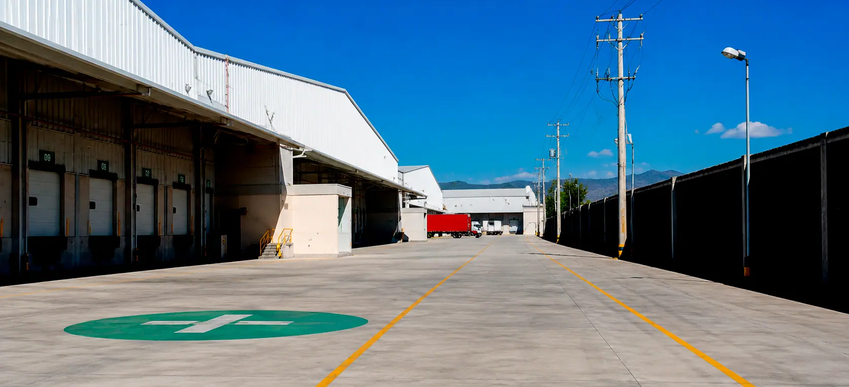 Nave industrial divisible con andenes cross dock en Doña Rosa