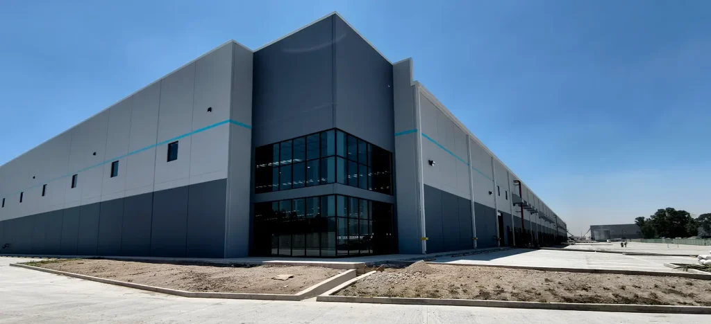 31 andenes de carga en nave industrial de 20,000 m² en Tultepec